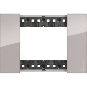 Placca Aura Bticino Living Now tre posti tecnopolimero KA4803DM