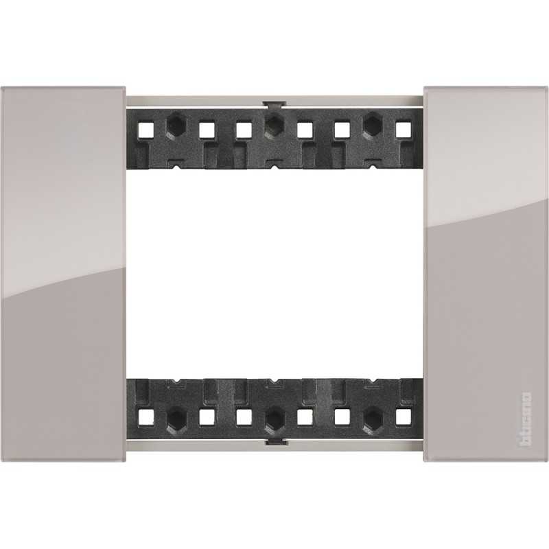 Placca Aura Bticino Living Now tre posti tecnopolimero KA4803DM