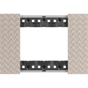 Placca Optic  Bticino Living Now tre posti Tecnopolimero KA4803MM