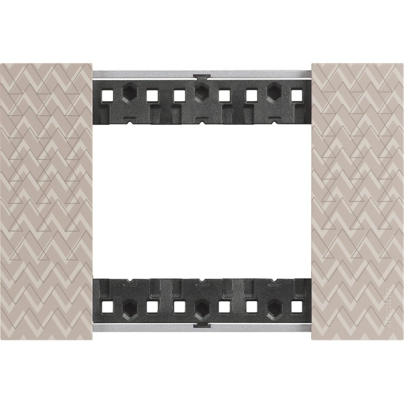 Placca Optic  Bticino Living Now tre posti Tecnopolimero KA4803MM