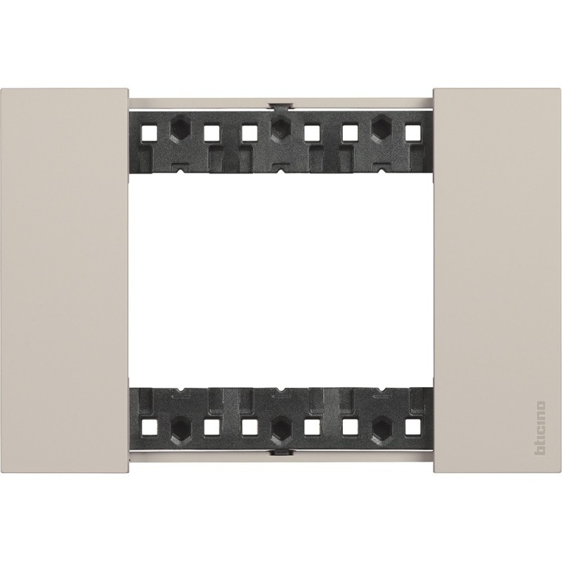 Placca Sabbia Bticino Living Now tre posti tecnopolimero KA4803KM