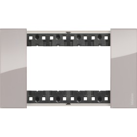 Placca Aura Bticino Living Now quattro posti tecnopolimero KA4804DM