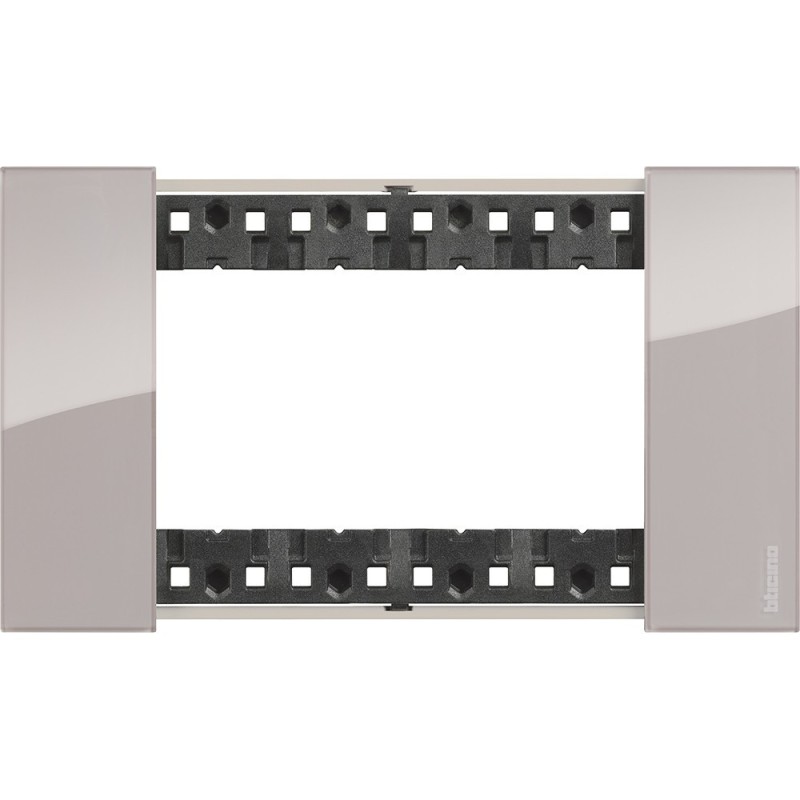 Placca Aura Bticino Living Now quattro posti tecnopolimero KA4804DM