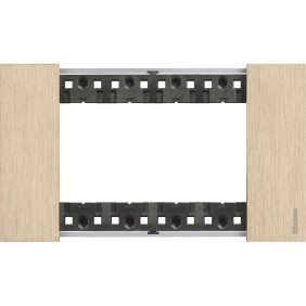 Placca Oro Bticino Living Now quattro posti Zama KA4804ZW