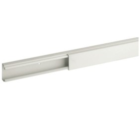 Canalina Bocchiotti  TMC 30/1x10 W con base forata  stecca 2 metri B00620