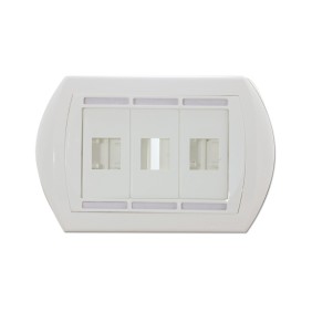 Placca universale autoportante per scatola da incasso 3 uscite Fanton 23952
