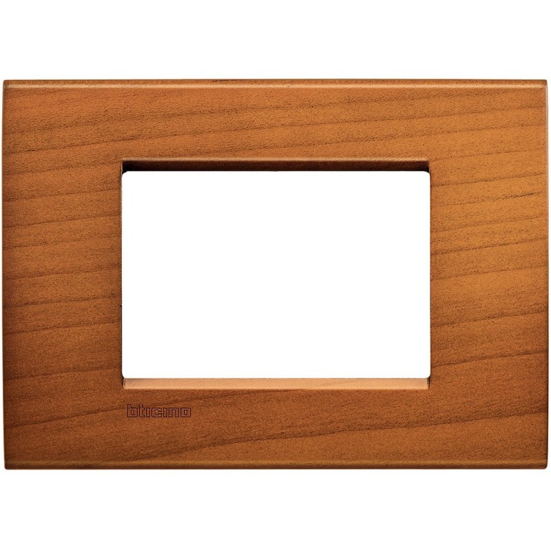 Placca 3 posti quadra ciliegio americano LivingLight Bticino LNA4803LCA