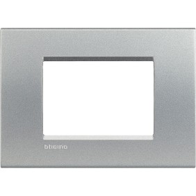 Placca 3 posti quadra tech LivingLight Bticino LNA4803TE