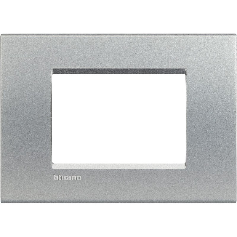 Placca 3 posti quadra tech LivingLight Bticino LNA4803TE