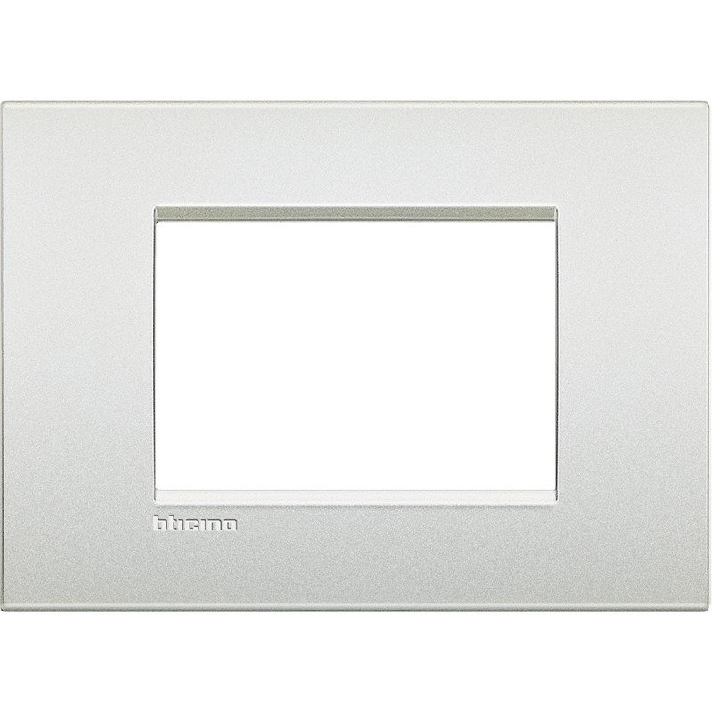 Placca 3 posti bianco perla LivingLight Air Bticino LNC4803PR