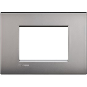 Placca 3 posti nichel satinato LivingLight Air Bticino LNC4803NK