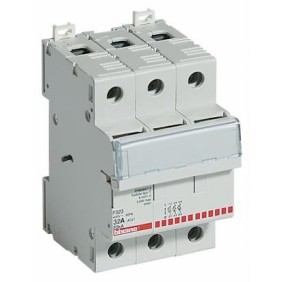 Portafusibile 3P 32A 3 moduli Bticino F323