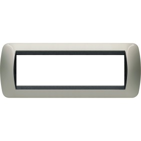Placca 7 posti titanio chiaro in metallo Living International Bticino L4807TC