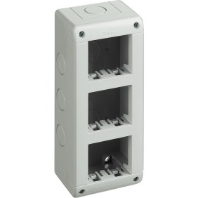 Custodia Verticale IP40 base e coperchio 2+2+2 moduli Bticino 25406V