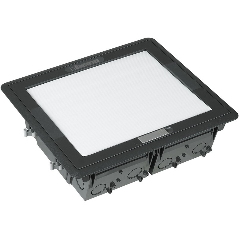 Torretta a scomparsa con coperchio finitura inox 16/20 posti Bticino 150703