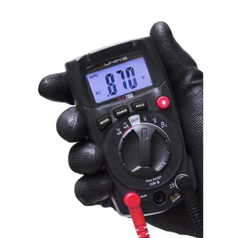 Multimetro digitale M15 in mano